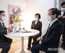 文대통령 '13평 발언 논란'…'물음표'가 그렇게 중요합니까?