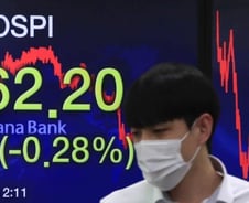 코스피, 최고치 경신 후 2760선 밀려…개인은 1조 순매수