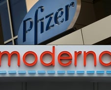 펜스 "믿고 맞으세요"…32만명 사망 美 '초고속 백신작전'