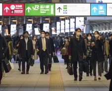 '미영 동맹에 백신 좀' 아베가 지킨 약속...日, 접종 코앞