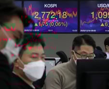 개미 덕에 코스피·코스닥 '최고가'…"반도체·화학·운송 주목"