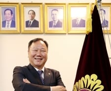 "32년 만에 새 옷 지방자치법, 지방자치시대 2막 열 것"