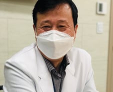 위급환자에 병상 119개, 의료진에 숙소 내놓은 의사 