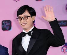 [단독] 유재석, KBS 예능 전격 복귀…'해투' 종영 1년만