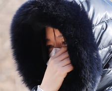 [단독] 이영애, 쌍둥이 자녀·남편과 정인양 묘지 찾아 눈물…"안타까워해"(종합)