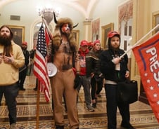 사상초유 의회 점거 속 '블루웨이브'…美증시 최고치[뉴욕마감]