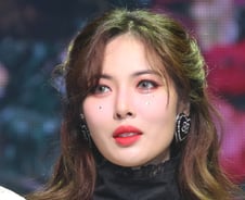 [단독] 현아, 28일 전격 컴백 확정…싸이가 예고한 주인공이었네