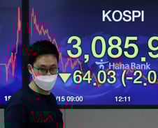 개인 2조 '사자'에도…코스피 3100선 결국 무너졌다