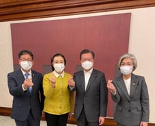 [단독]文대통령, '박영선·강경화·박양우'와 굿바이 만찬