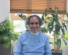 배고픈 노숙인이 춤췄다, '저녁밥' 먹을 생각에…