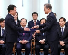 [단독] 내년부터 셋째 등록금 지원, 부부 월소득 980만원 넘으면 못받는다