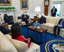 경기부양책 기대에 달리는 美 증시..."낙관론이 지배" [뉴욕마감]