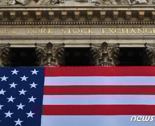 [뉴욕마감]지수별 혼조 보합…S&P, 3주 만에 첫 주간 하락