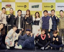 [단독]넷플릭스와 싸우는 SKB, 카카오TV 손잡는다