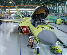 '스텔스'모양 국산 전투기, 22만개 부품으로 날개짓 준비한다