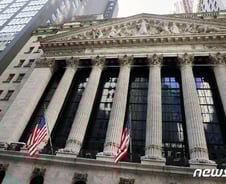 [뉴욕마감]다우-S&P 사상 최고 경신…나스닥 2.5% 급등