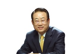 2년차 접어든 코로나19, 관광 활로는 정부지원·여행활성화