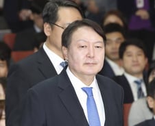 [단독]윤석열, 과거 정치인들과는 선긋기..."같이할 인물 고민 중"