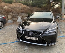 일본차 중 유일하게 잘 팔리는 렉서스…왜 그런지 직접 타봤다[차알못시승기]