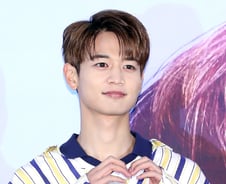 [단독] 샤이니 민호, '손현주의 간이역' 뜬다…'낯가림' 멤버 케미 기대