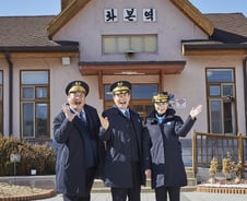 [단독] 힐링 예능 '손현주의 간이역' 호평 속 연장 결정