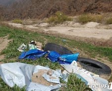 [르포] 버려진 양심…대청호 상류 옥천 서화천 쓰레기 몸살