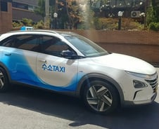 [르포]'달리는 공기청정기' 수소택시…"힘 좋아, 체감상 6000cc"