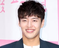 [단독] '미담 폭격기' 뜬다…강하늘, '라디오스타' 게스트 출격