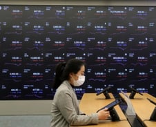 '야 너두?'…비트코인 최고치 행진에 대박난 주식들