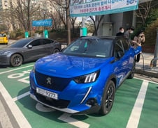 푸조 e-2008 전기차...'주행거리'만 빼면 다 좋다[차알못시승기]