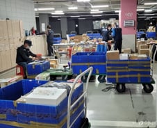 [르포]"10분이면 배송 끝" 택배대란 해결 인천 아파트 가보니