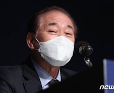 [단독]文 외교안보 브레인 문정인, 보궐선거 전날 서울시 떠났다