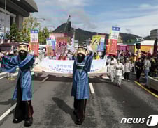 [단독]'홍익인간' 삭제… 교육부 예산으로 연구 진행했다