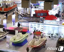 [르포]한산한 부산국제보트쇼… "코로나에 보트 전시 줄어 아쉬워"