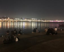 [르포]손정민씨 실종된 그 곳…밤 10시 넘자 '2차 자리' 찾아 몰려든 이들