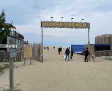 로컬벤처의 힘···폐조선소·군사해변 수십만명 찾는 '힙플' 됐다