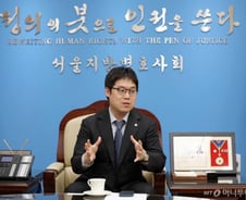 법조계의 화합에 앞장서는 로스쿨 출신 첫 서울변회장