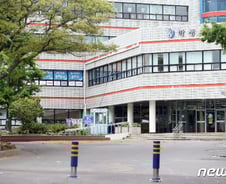 [르포]코로나 덮친 상아탑…캐리어 끌고 기숙사 떠나는 제주대생들