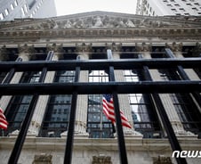 [뉴욕마감]지수별 혼조…제조업 호재-비트코인 추락 교차