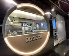 열일하는 치킨로봇···하루 100마리씩 튀겨도 맛·품질 그대로