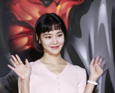 [단독] 한지은 '간 떨어지는 동거' 특별 출연…'꼰대인턴' 인연