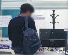 [단독] 검찰 이어 경찰도 '秋아들 의혹 제보' 당직사병 고소인 조사