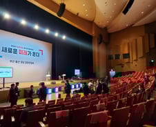 [르포]이준석 민심…"억수로 관심 많데이" vs "당심 달라"