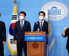 [단독] 양승조 충남지사, 문진석 탈당으로 대선 가도 ‘빨간불’