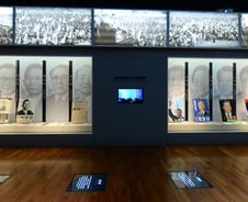 중도층 51.6% "권한 나누는 대통령이 바람직"