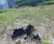 [르포]쿠팡 화재 분진으로 덮힌 농작물·주택가…집안 공기도 탁하다