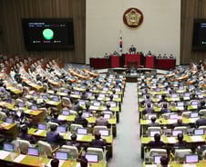 대선 때마다 등장하는 '구호정치'...가상대결 대신 정책 검증해야