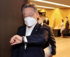 [단독]'광주 철거참사 방지'…'행정가' 이재명, 입법서한 들고 국회로