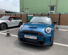 이쁜 게 죄라면 미니 쿠퍼는 무기징역…2030이 사랑에 빠진 이유[차알못시승기]