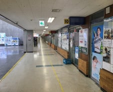 노량진수산시장 식당 집단휴점…수협 이제야 "임대료 인하 검토"[르포]